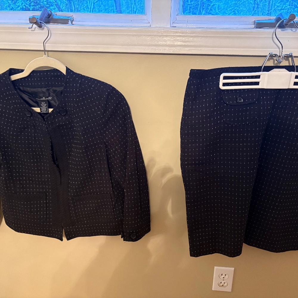 Skirt suit set